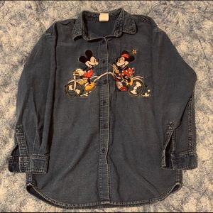✨NWOT Disney Micky & Minnie Button Up